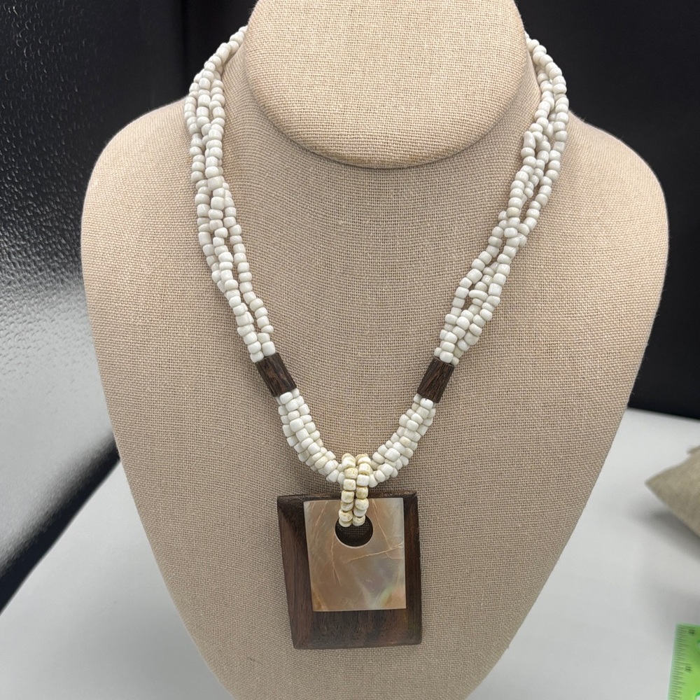 White Beaded Necklace with Mother-of-Pearl and Wood Pendant